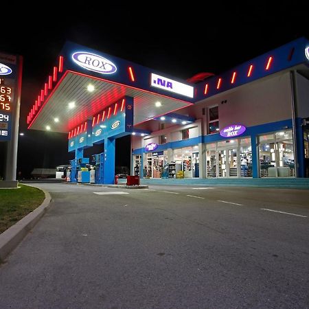 Rox Motel Modrica Ngoại thất bức ảnh